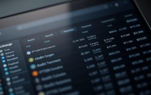 co to listing crypto
